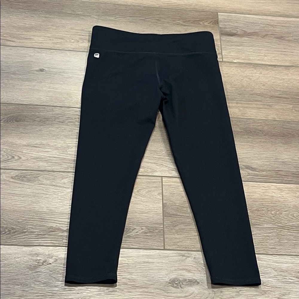 Fabletics Calf Length Cropped Athletic Workout Pants  Solid Black - Picture 8 of 9